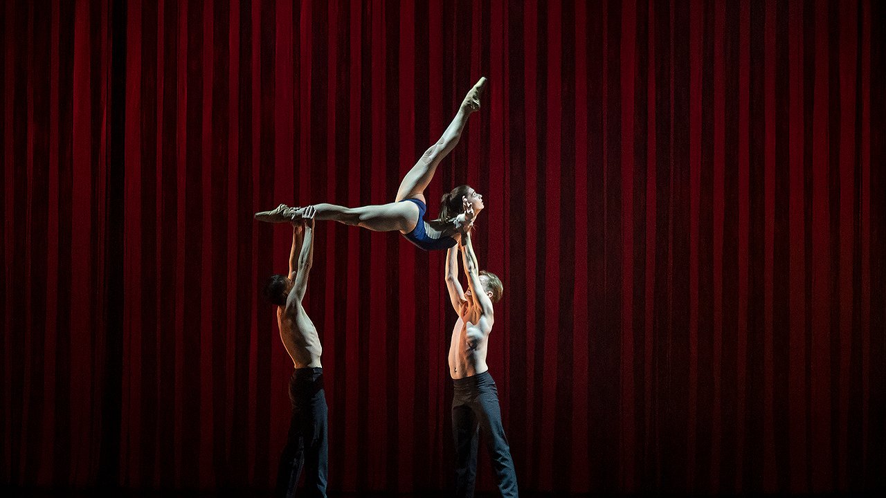 Главная картинка новости: В Воронеже на Платоновском фестивале станцевали архетип женщины 