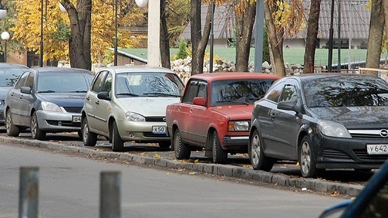 Главная картинка новости: Инвестора для платных парковок в Воронеже выберут через конкурс 