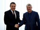 Губернатор Воронежской области Александр Гусев поздравил Леонида Пасечника с юбилеем