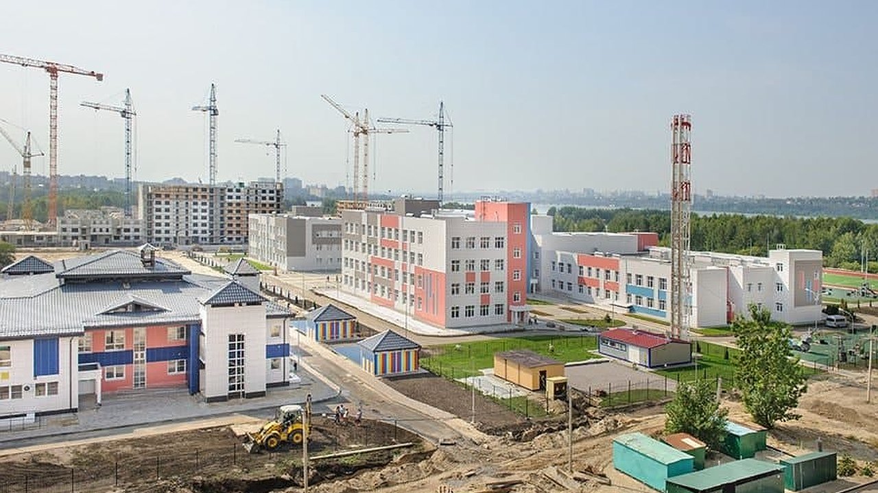 Главная картинка новости: В 2022 году на реализацию адресной инвестпрограммы в Воронежской области заложили почти 14,5 млрд рублей