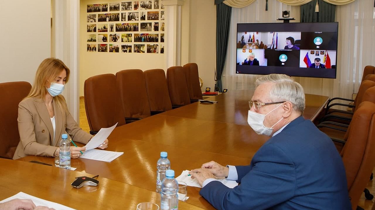 Главная картинка новости: В Воронежской области на реализацию адресной инвестпрограммы в соцсфере распределено 8,6 млрд рублей из регионального бюджета