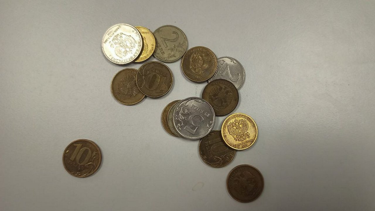 Главная картинка новости: В отделения воронежских банков сдали 2 тонны монет стоимостью 1,8 млн рублей