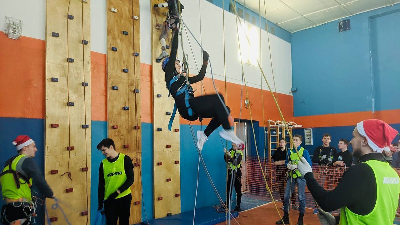 Главная картинка новости: В Воронеже на открытых соревнованиях по спортивному туризму поучаствовали 250 человек 