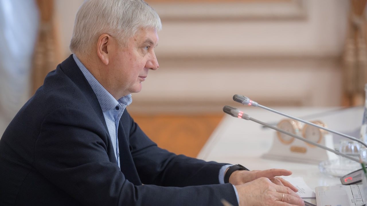 Главная картинка новости: Воронежский губернатор продолжает изучать возможности заработать на электричестве