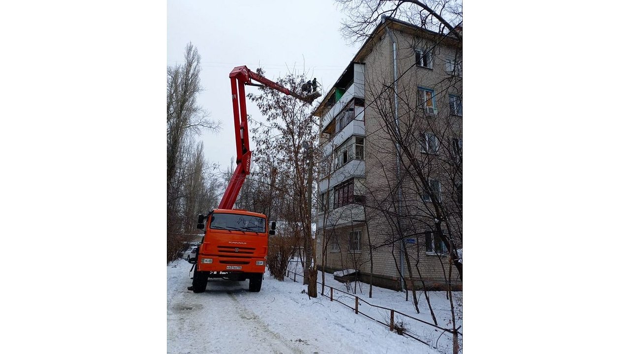 Главная картинка новости: От прилета беспилотников в воронежские дома пострадало более 130 оконных конструкций