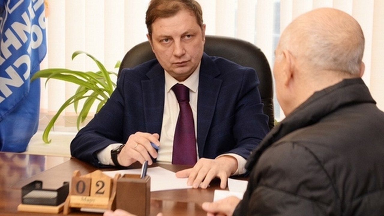 Главная картинка новости: Силовики наведались с обысками в воронежскую гордуму