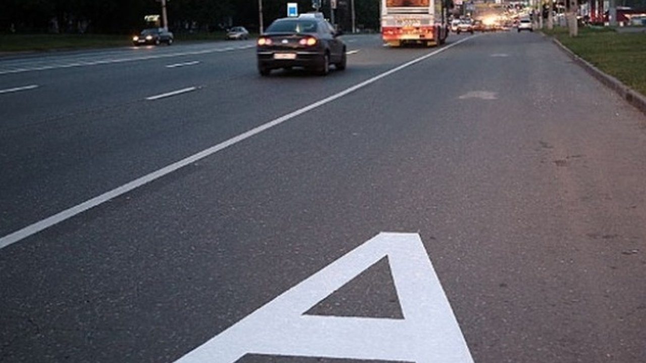 Главная картинка новости: Воронежские власти отказались от идеи выделенных полос для общественного транспорта