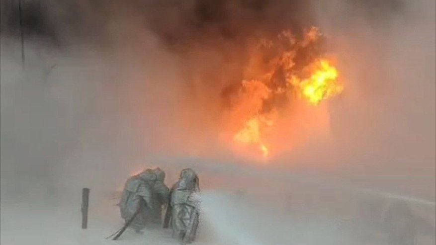 Главная картинка новости: Открытое горение на нефтебазе в Лискинском районе ликвидировано