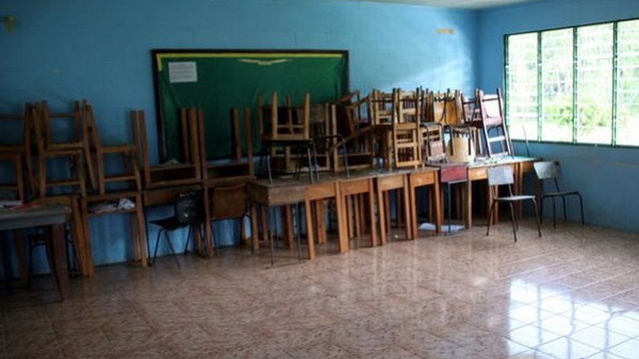 Главная картинка новости: Областные власти избежали угрозы митинга воронежских учителей