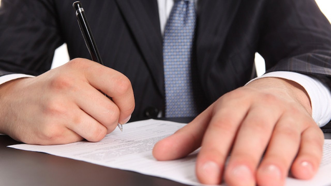 Главная картинка новости: Под Воронежем на главу поселения завели два уголовных дела 