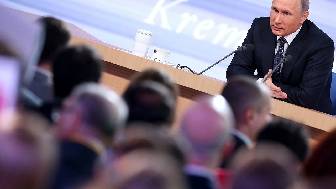 Главная картинка новости: Воронежцы не дождались от Путина ответа на вопрос о выборности мэров 