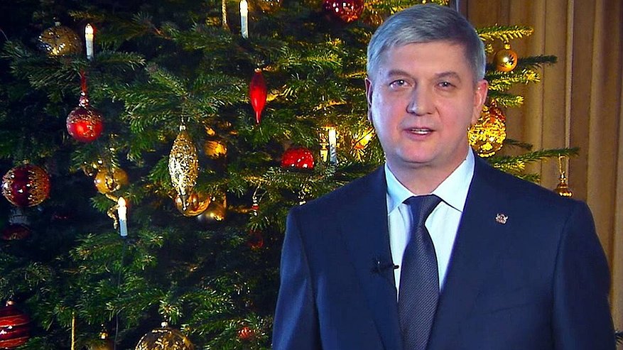 Главная картинка новости: Воронежцы разрешили чиновникам не работать 31 декабря?