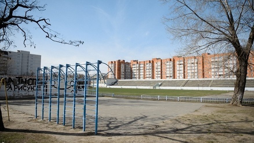 Главная картинка новости: Ростовская фирма застелит воронежский стадион «Буран»