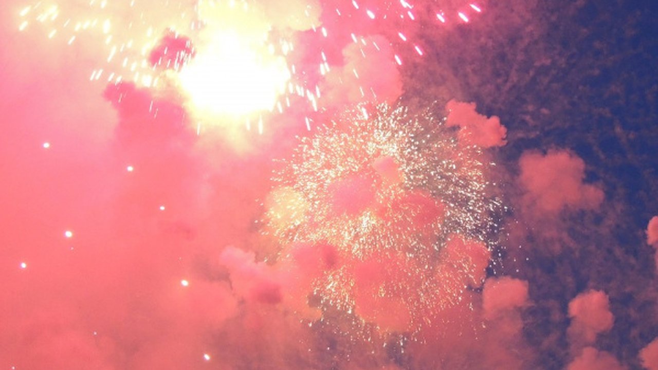 Главная картинка новости: В Воронеже начали поиск подрядчика для проведения салюта ко Дню Победы