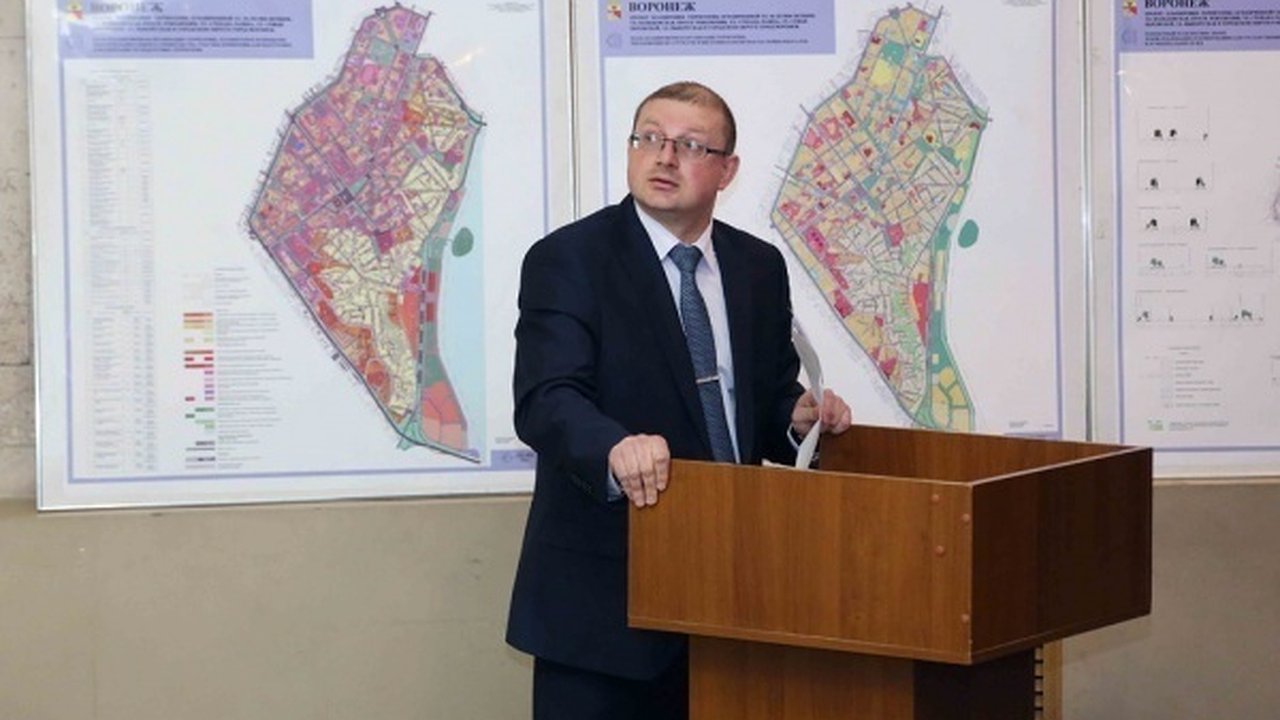 Главная картинка новости: Осужденный за взятки бывший главный архитектор Воронежа вышел из колонии досрочно