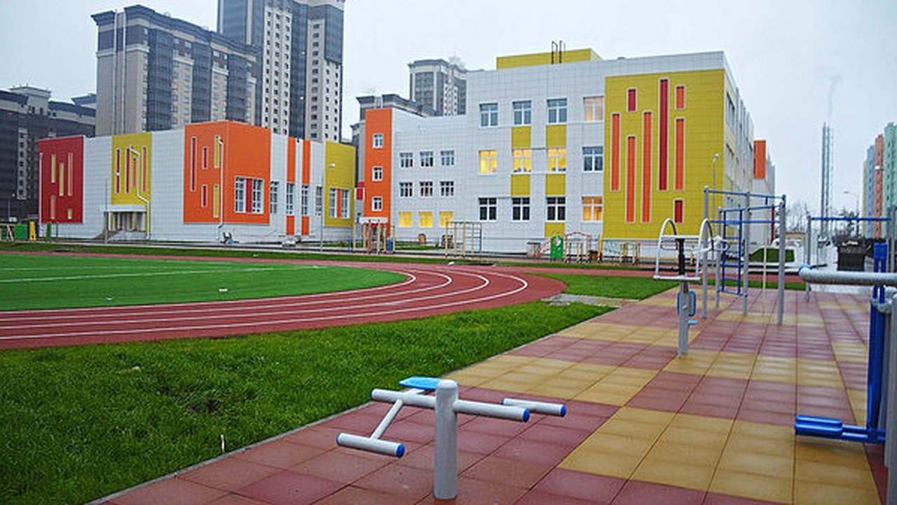 Главная картинка новости: Алексей Фактор: «В Воронеже построили школу для будущих поколений»