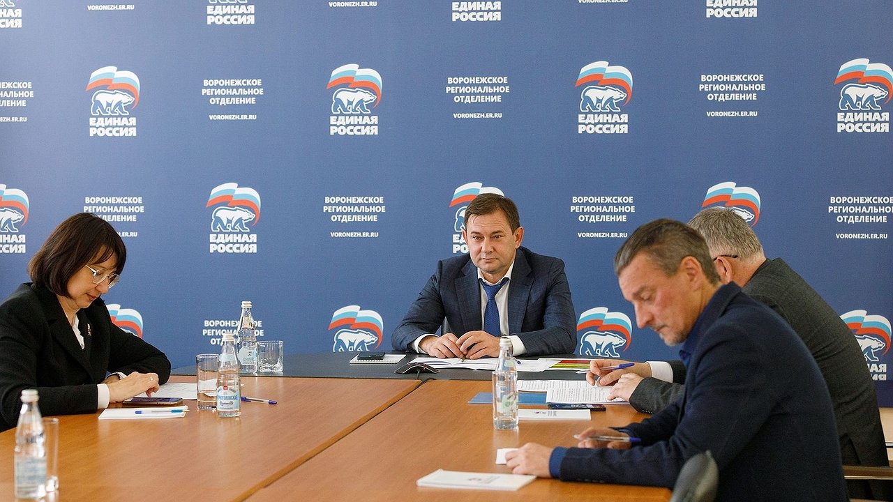 Главная картинка новости: В 2023 году в Воронежской области по федеральной программе планируется ремонт девяти школ