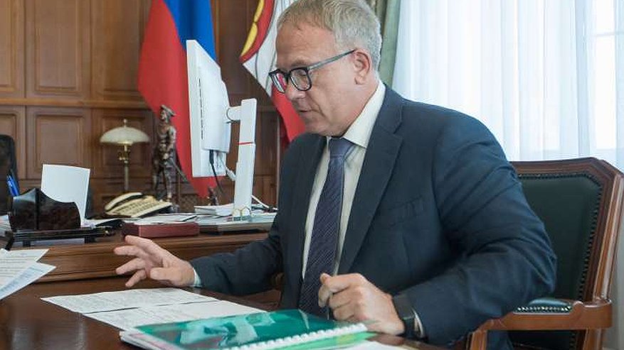 Главная картинка новости: Глава Семилукского района Воронежской области уйдет в отставку