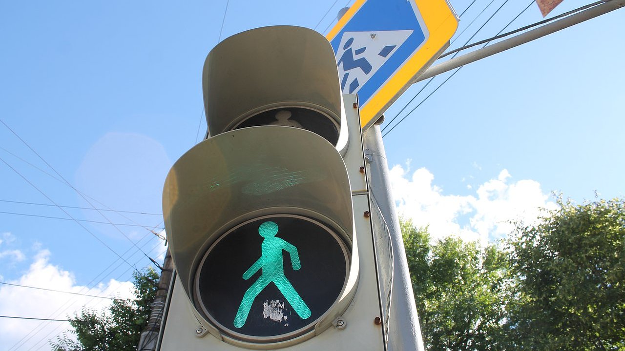 Главная картинка новости: Опрос «Времени Воронежа». Нуждается ли город в «умных» светофорах?