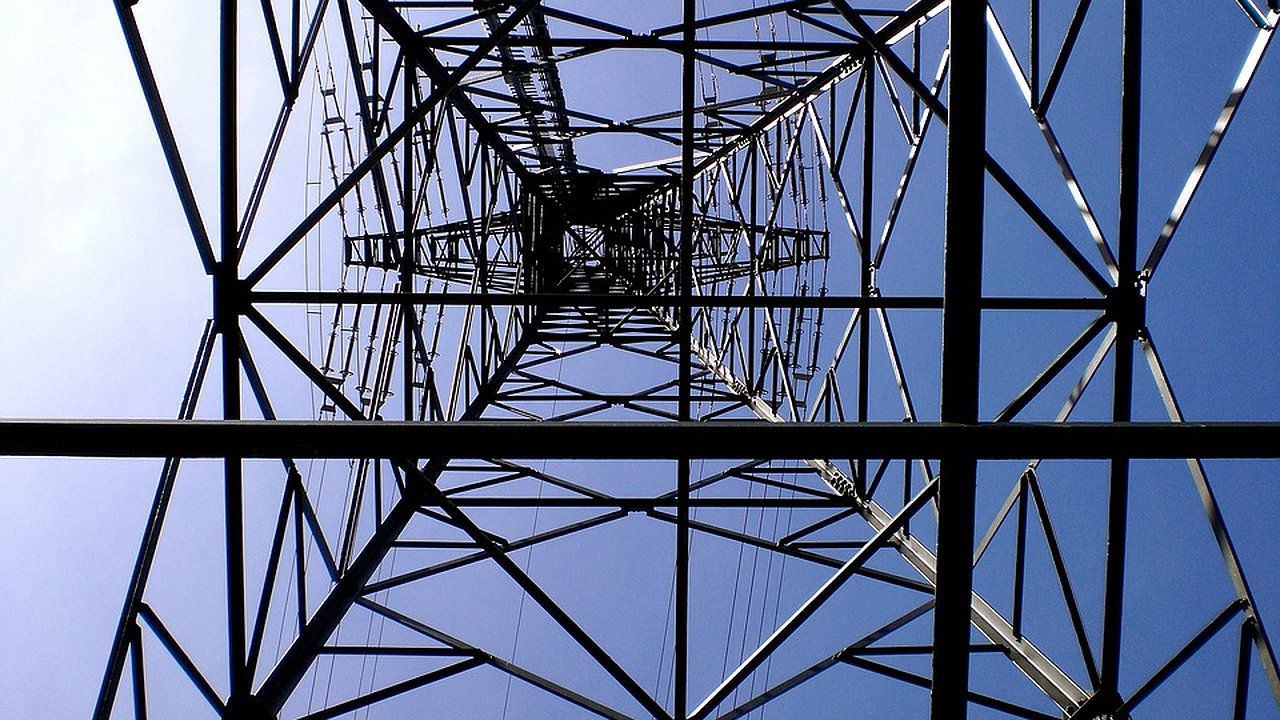 Главная картинка новости: Прокуратура уличила «Воронежскую горэлектросеть» в завышении цен