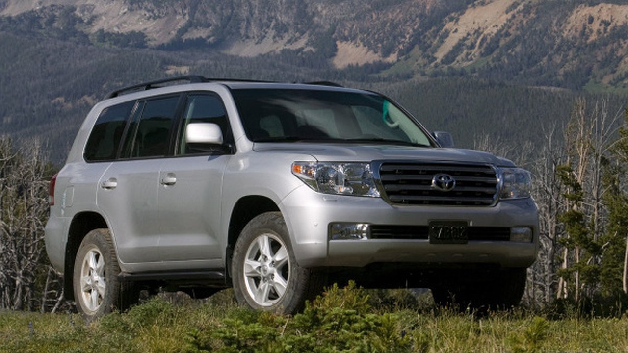 Главная картинка новости: Воронежскому правительству срочно нужен автомобиль за 3,2 млн рублей