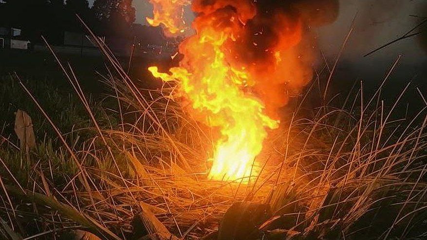 Главная картинка новости: О причинах пожара неподалеку от воронежской областной больницы рассказали в МЧС