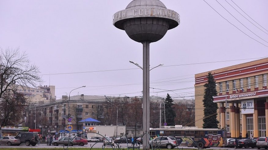 Главная картинка новости: Сквер напротив Воронежского госуниверситета обойдется в 2,6 млн рублей