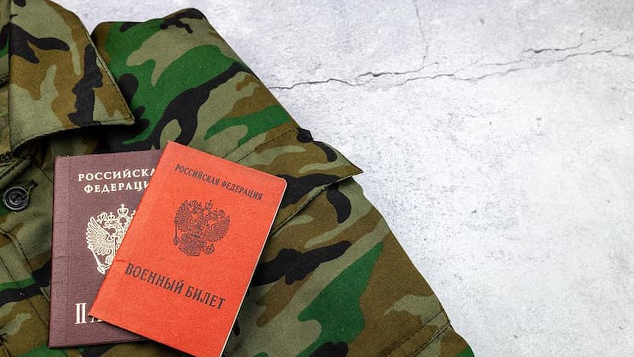 Главная картинка новости: 118 мигрантов поставили на воинский учет в Воронежской области за две недели октября