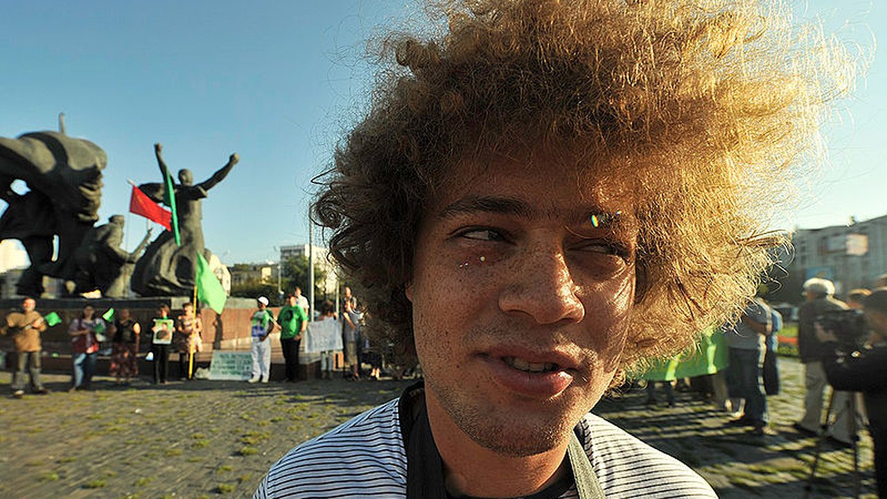 Главная картинка новости: «Памятник криволапости»: что говорил о Воронеже блогер Илья Варламов