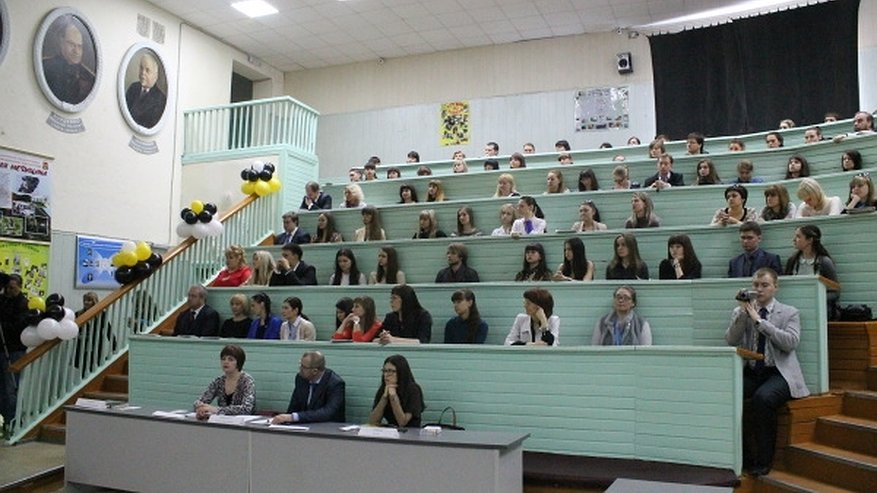 Главная картинка новости: Выпускники, каких воронежских вузов быстро находят работу? 