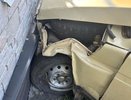В Воронежской области легковой автомобиль врезался в дом