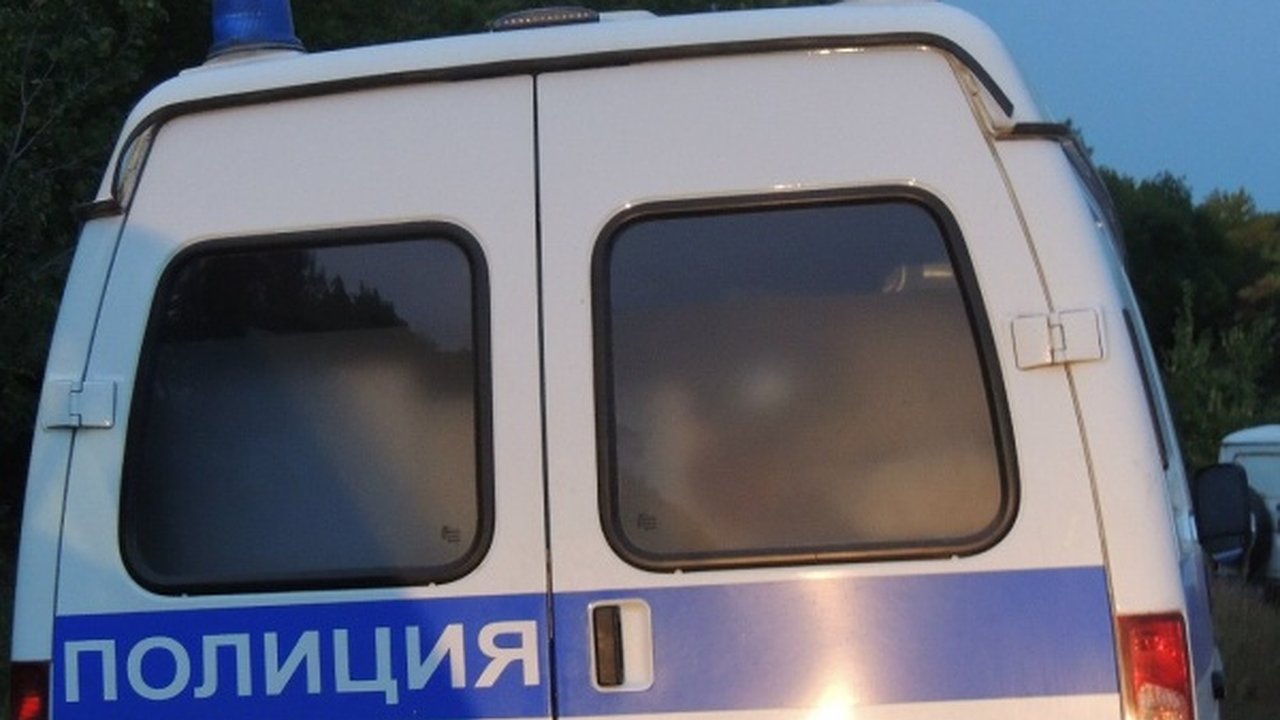 Главная картинка новости: Полицейский вымогатель из Воронежа получил условный срок