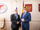 Воронежский парламентарий Сергей Чижов получил удостоверение кандидата в депутаты Государственной Думы восьмого созыва