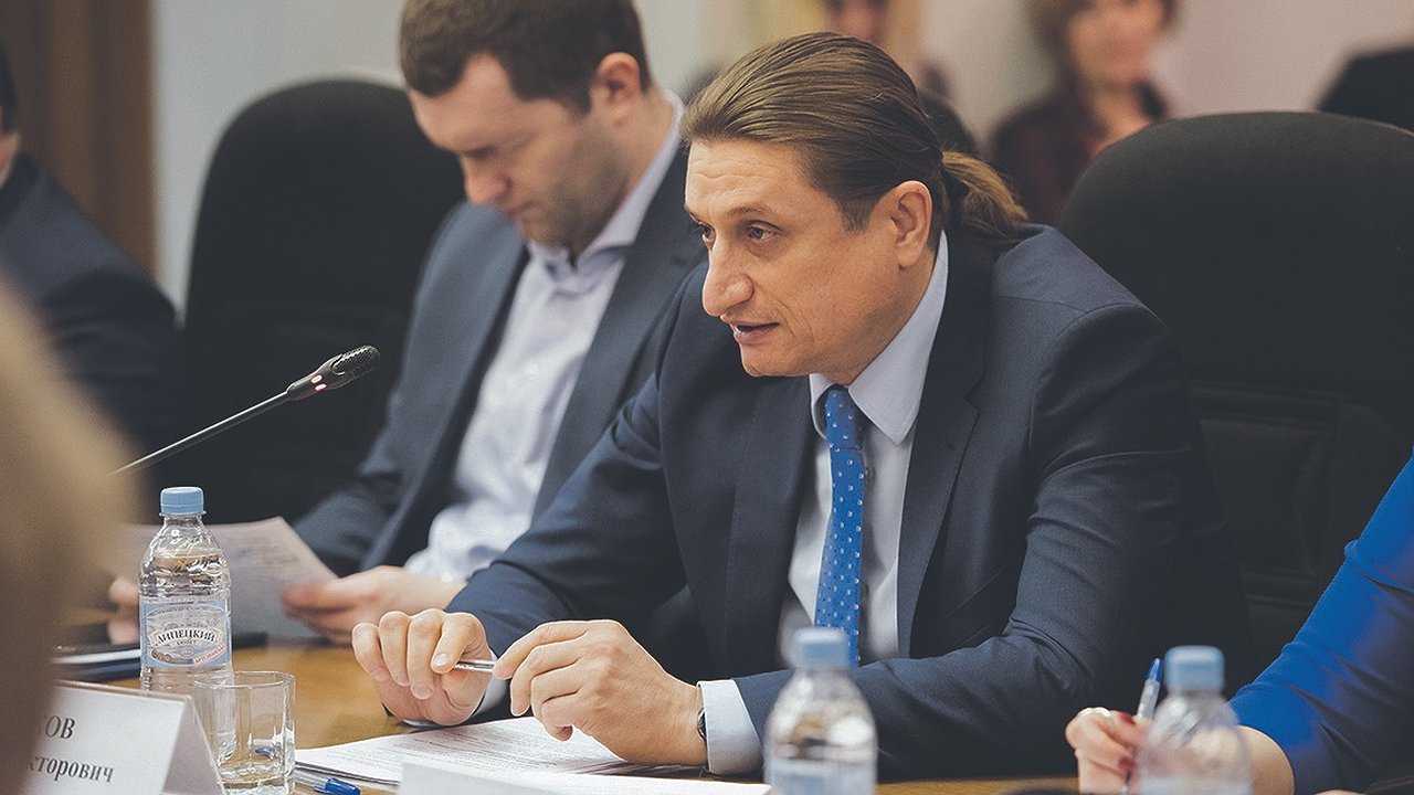 Главная картинка новости: Воронежский депутат Сергей Чижов объяснил пенсионерам нововведения о пенсионных накоплениях