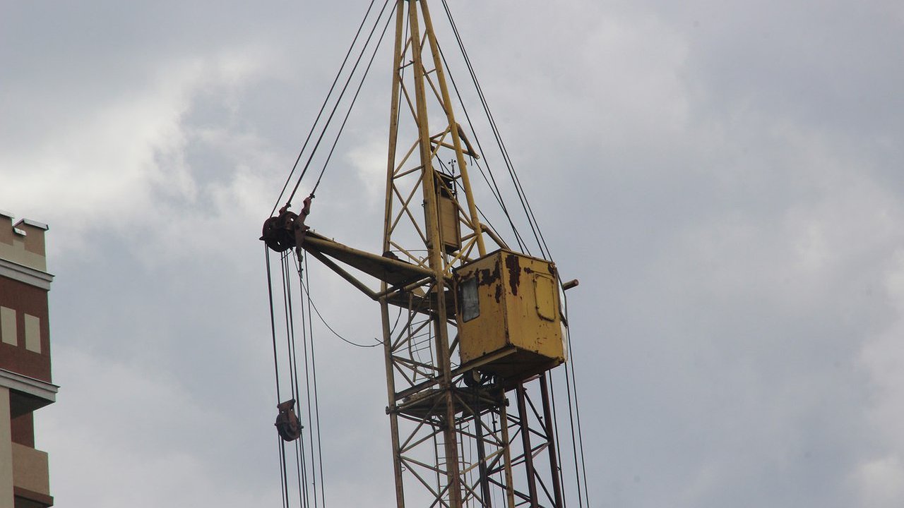 Главная картинка новости: В Воронежской области ужесточат отбор подрядчиков для капремонта домов