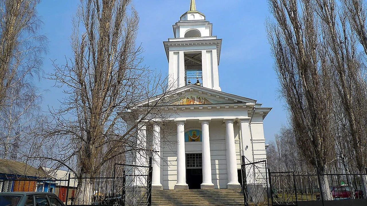 Главная картинка новости: Власти Воронежской области за бюджетный счет реконструируют храм в селе Девица