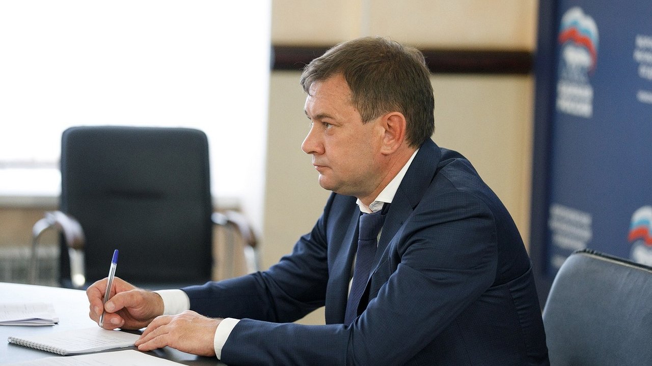 Главная картинка новости: Председатель Воронежской областной Думы помог решить вопросы ЖКХ и благоустройства