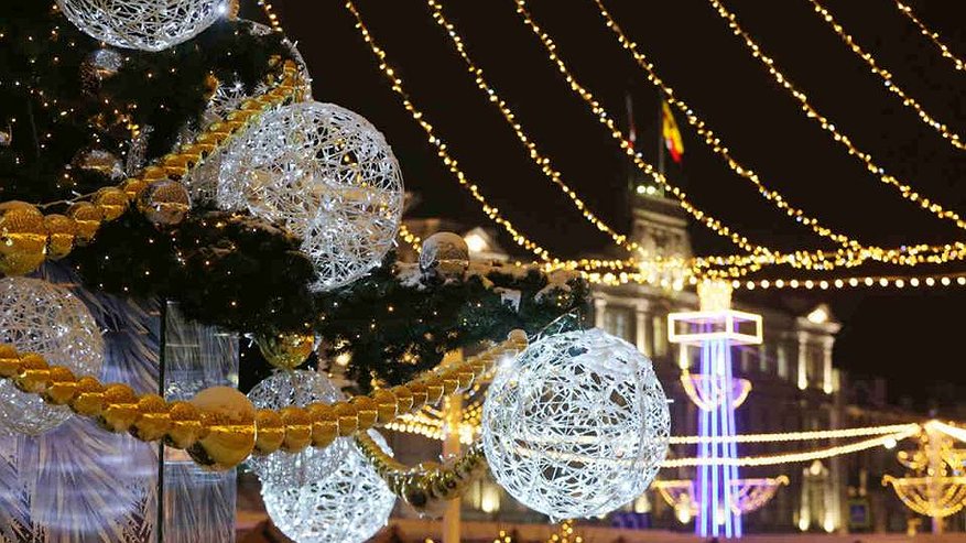 Главная картинка новости: Воронежцы хотят больше всего к Новому году денег