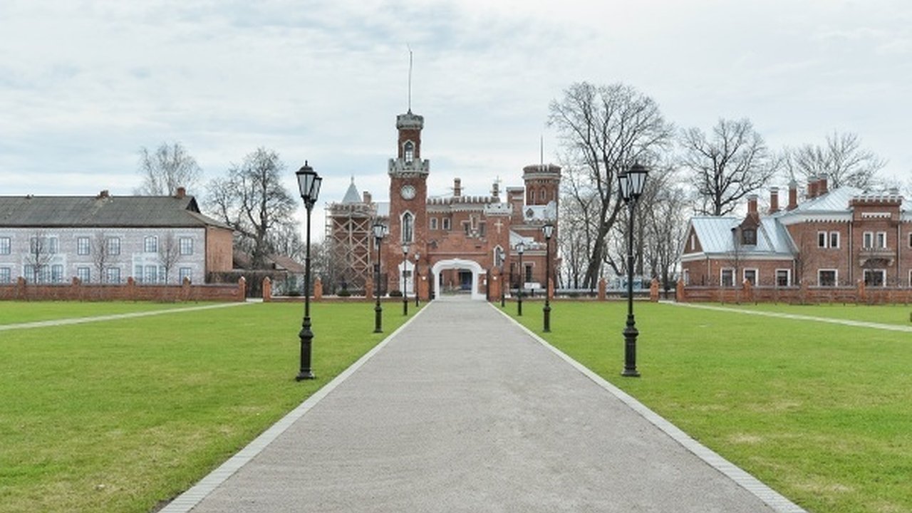 Главная картинка новости: Дворец Ольденбургских под Воронежем возглавила Маргарита Салмина