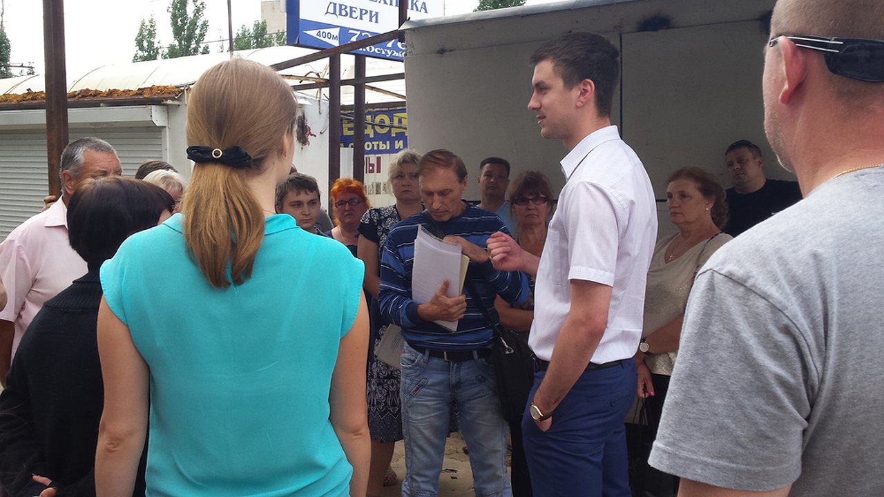 Главная картинка новости: Воронежские власти не сомневаются в правильности закрытия ярмарок бывшего депутата