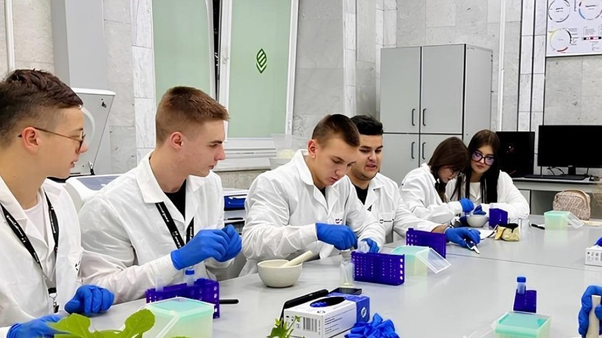 Главная картинка новости: На базе Воронежского аграрного университета пройдет научная смена для школьников