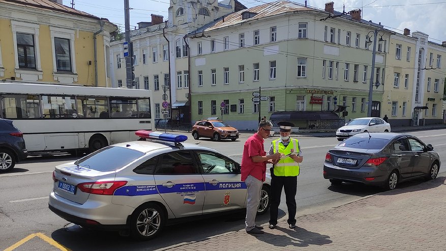 Главная картинка новости: Как избежать штрафов за неправильную тонировку: новые правила в 2025 году