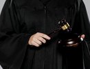 Воронежского подростка осудят за попытку украсть деньги с найденной банковской карты