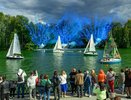 Воронеж отметил День города арт-регатой с картинами на парусах