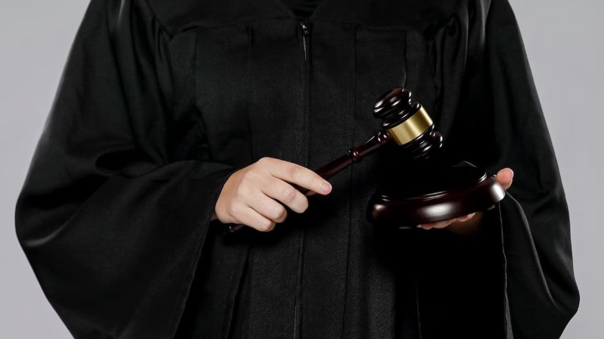 Главная картинка новости: В городе Лиски студент колледжа пойдёт под суд за попытку сбыта запрещённых веществ