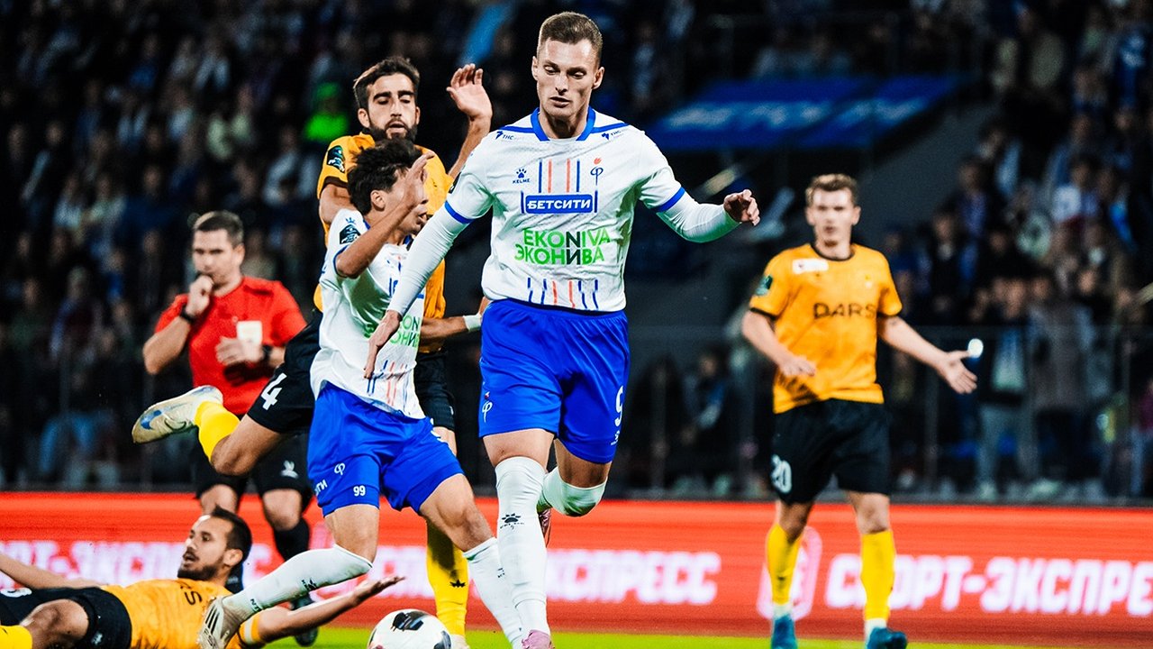 Главная картинка новости: Факел победил Волгу в первом матче Василенко