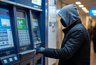 Миниатюра новости: Как банки умышленно закрывают вклады гражданам ссылаясь на приставов