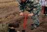 Миниатюра новости: Воронежские школьники высадили 1000 сосен в поддержку акции «Сохраним лес»