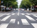 Пропускать не всегда обязательно: разбираем спорный пункт ПДД о пешеходах