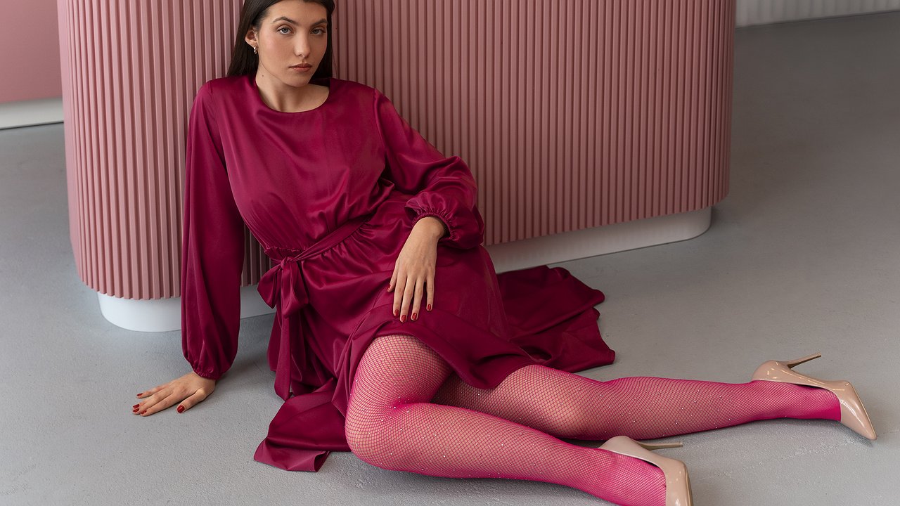 Главная картинка новости: Вторая жизнь старых колготок: неожиданные способы сэкономить